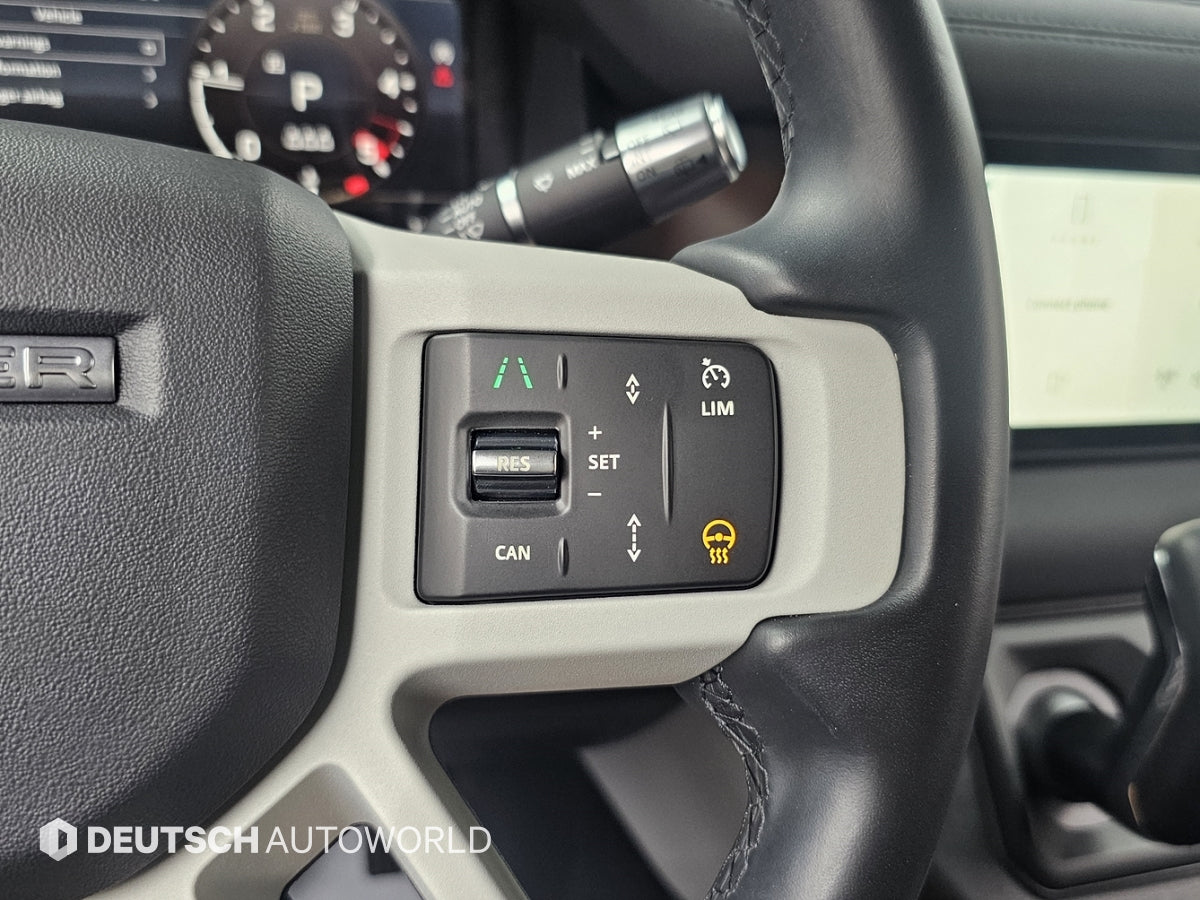 Land Rover Defender — photo 17