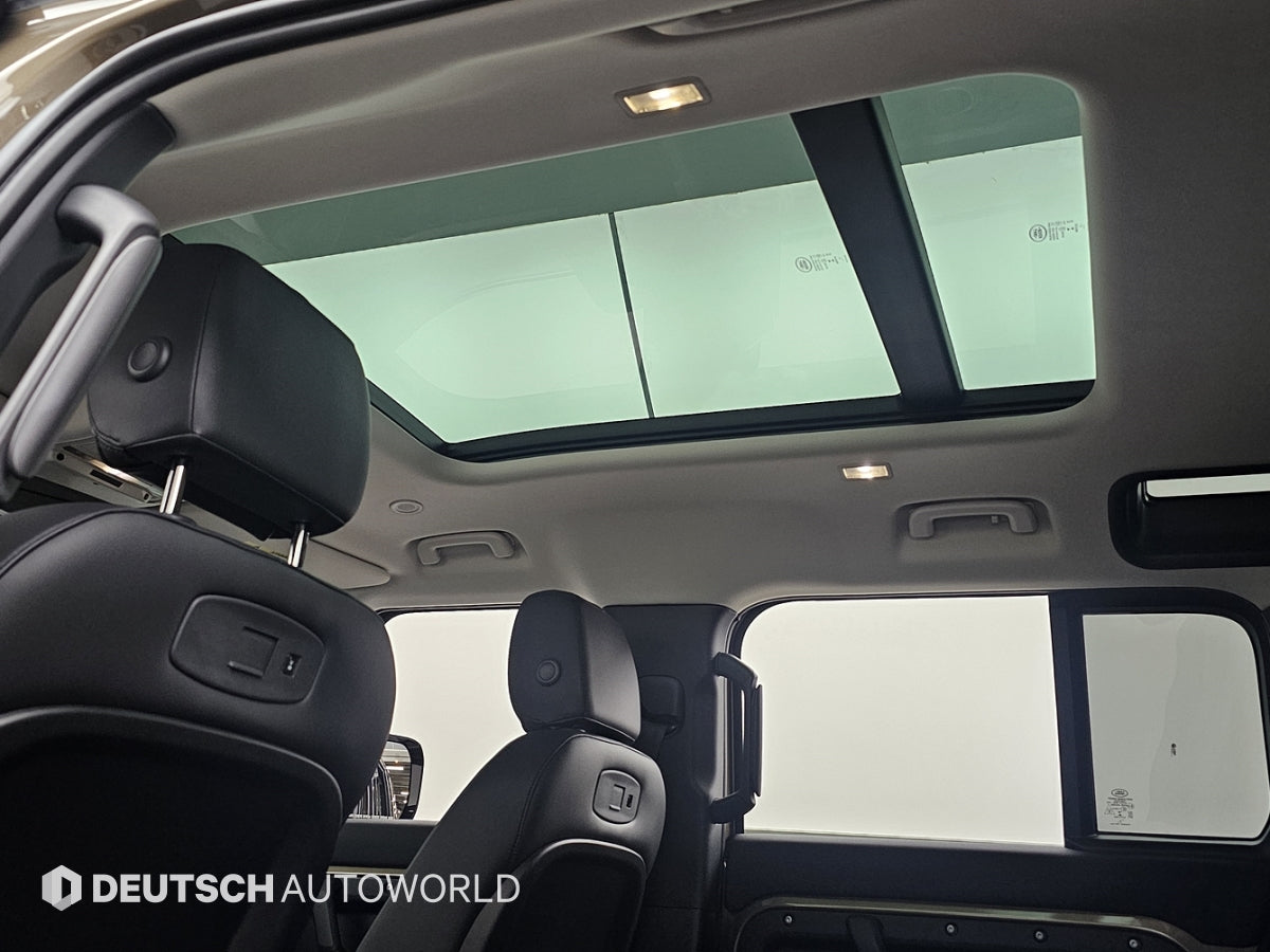 Land Rover Defender — photo 18