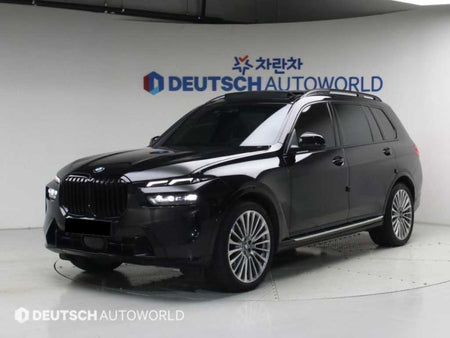 BMW X7 — photo 01