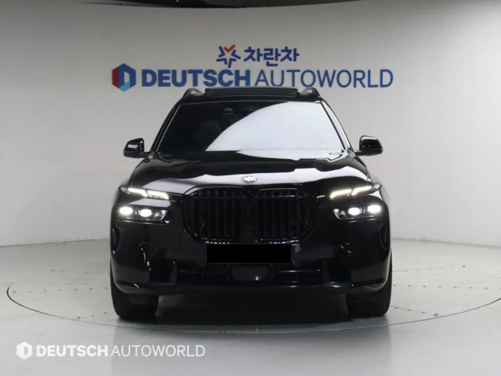 BMW X7 — photo 03