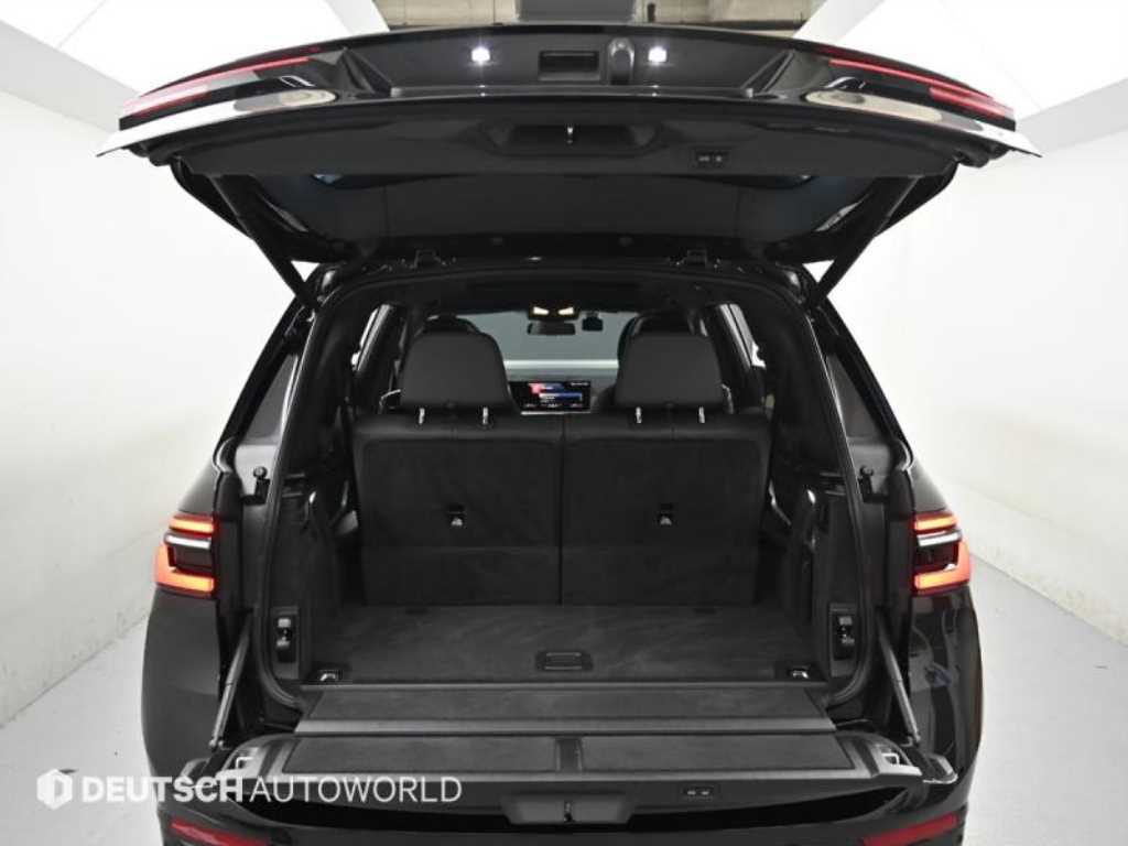 BMW X7 — photo 05
