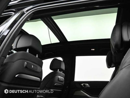 BMW X7 — photo 11