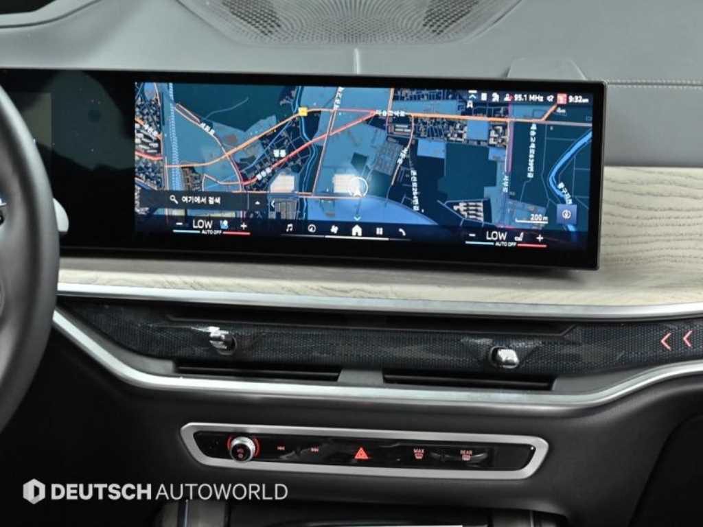 BMW X7 — photo 15