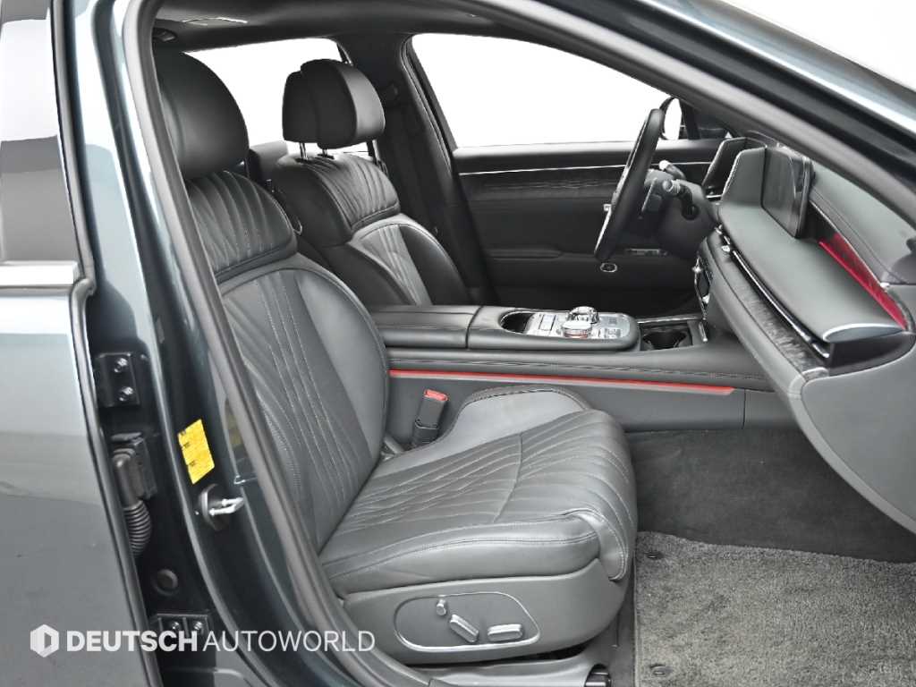 Genesis G90 — photo 10