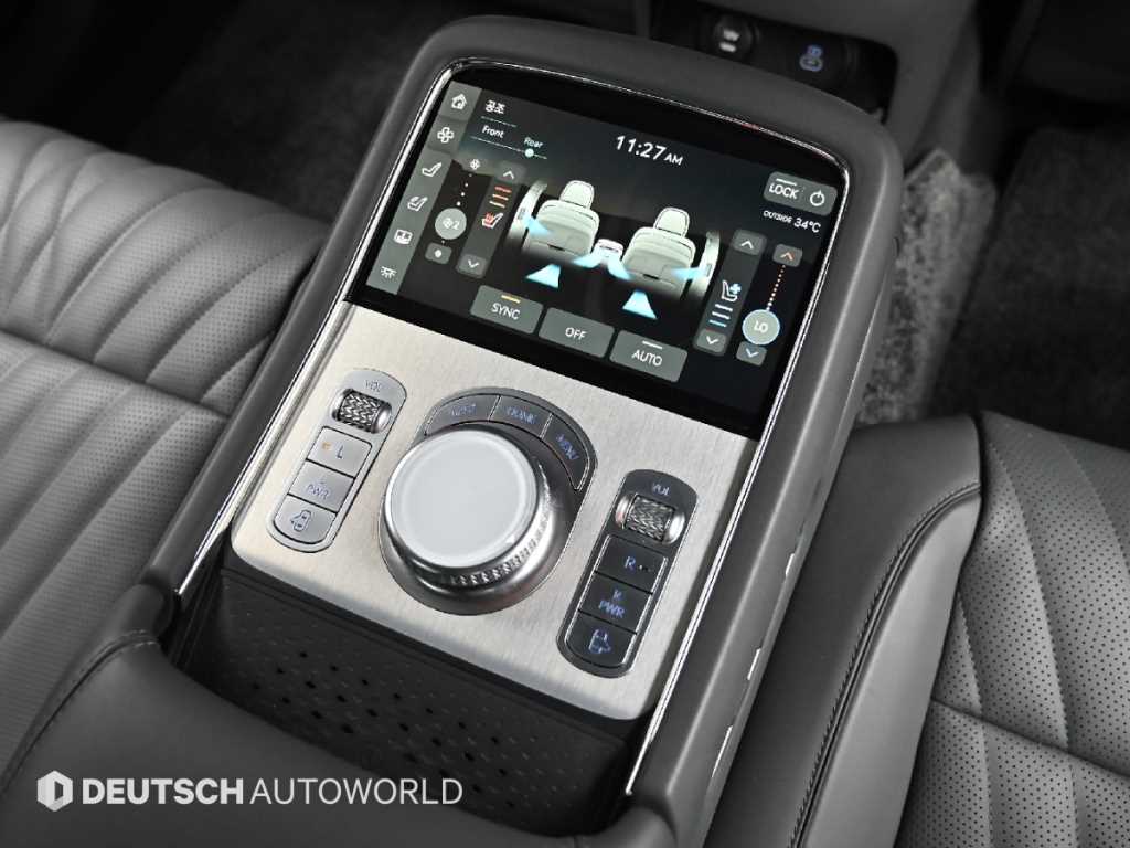 Genesis G90 — photo 16