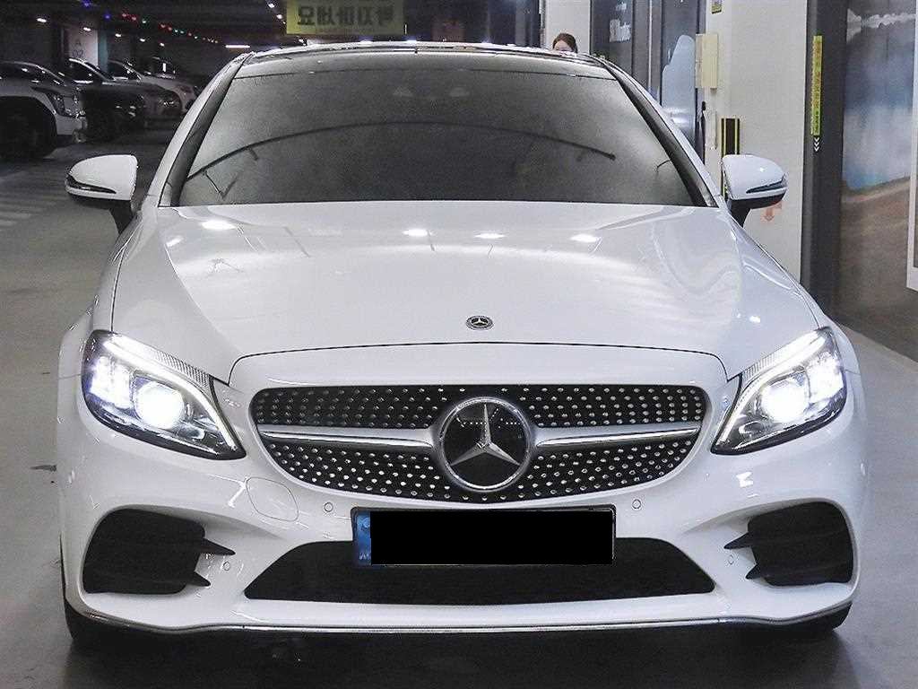 Mercedes-Benz C-Class — photo 01
