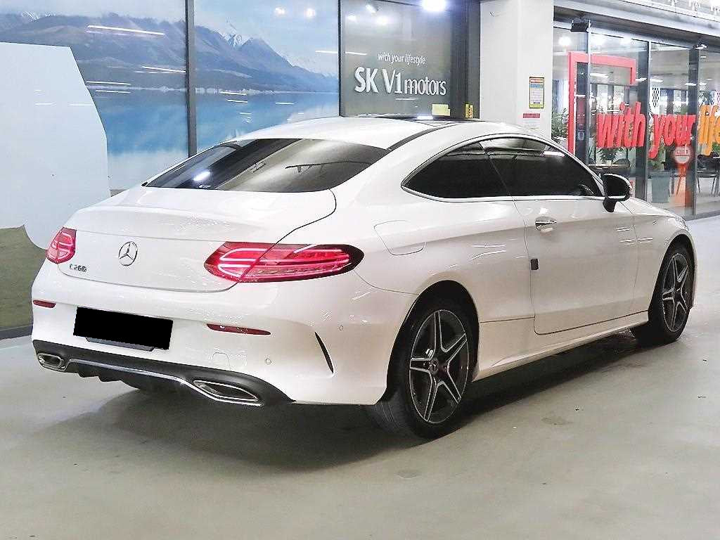 Mercedes-Benz C-Class — photo 04