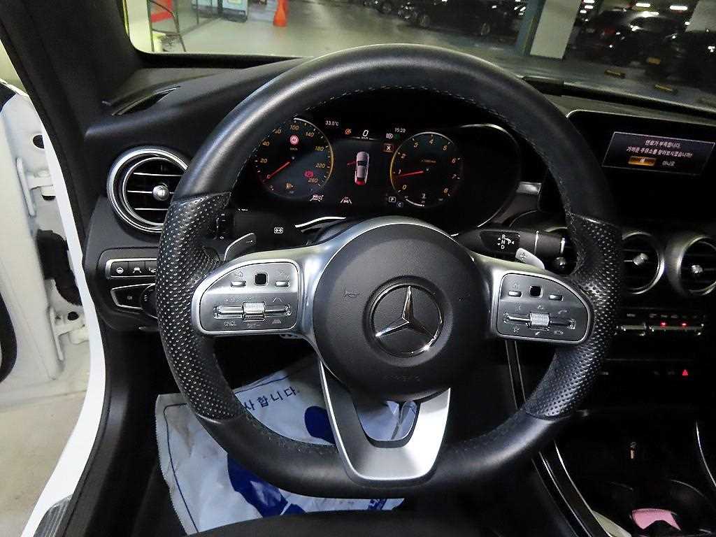 Mercedes-Benz C-Class — photo 08