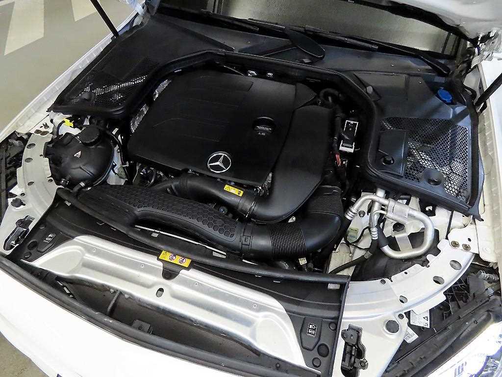 Mercedes-Benz C-Class — photo 19
