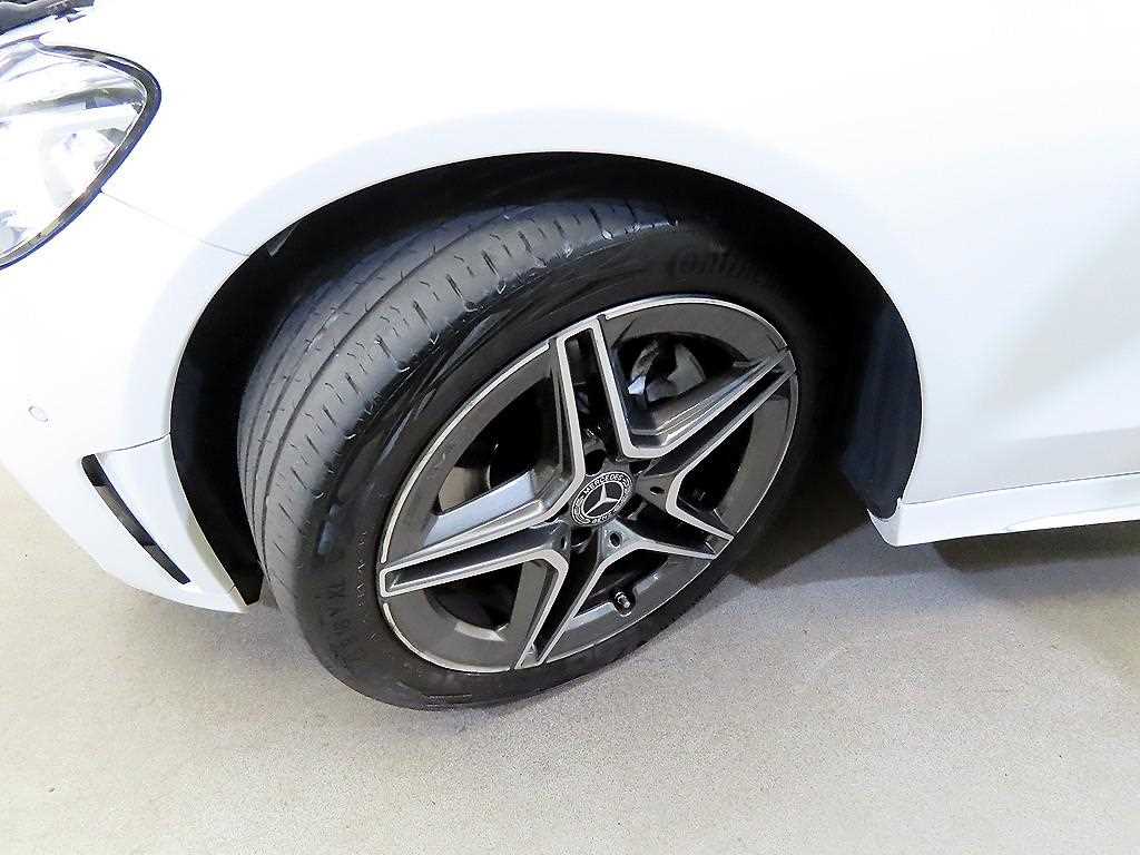 Mercedes-Benz C-Class — photo 20
