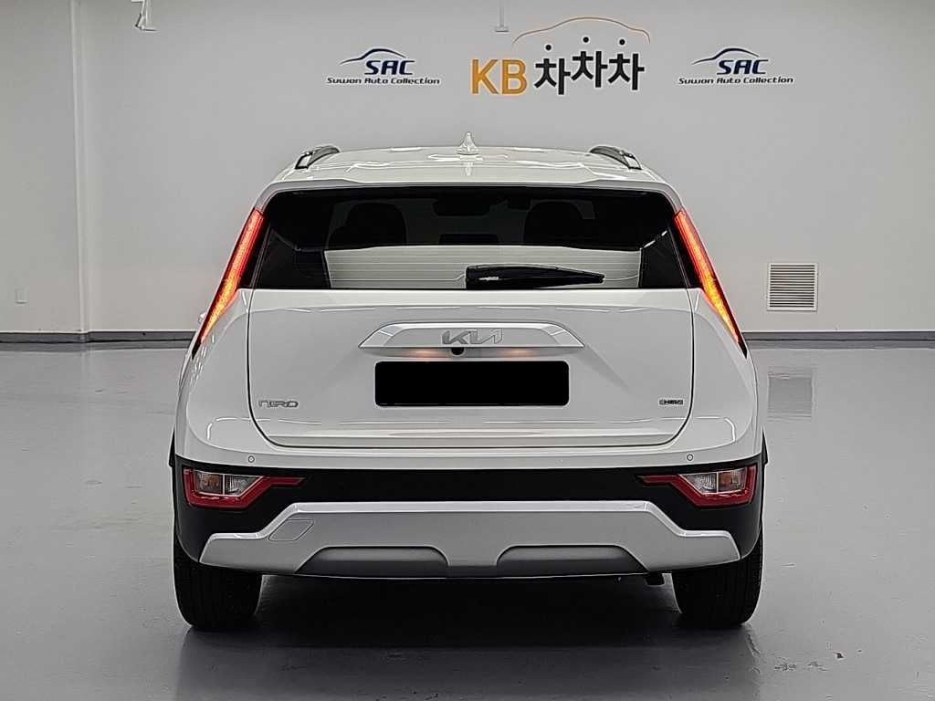 Kia Niro — photo 03