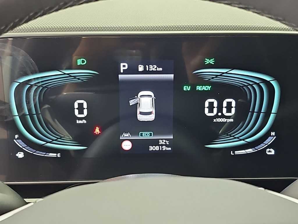 Kia Niro — photo 06