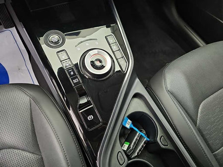 Kia Niro — photo 08