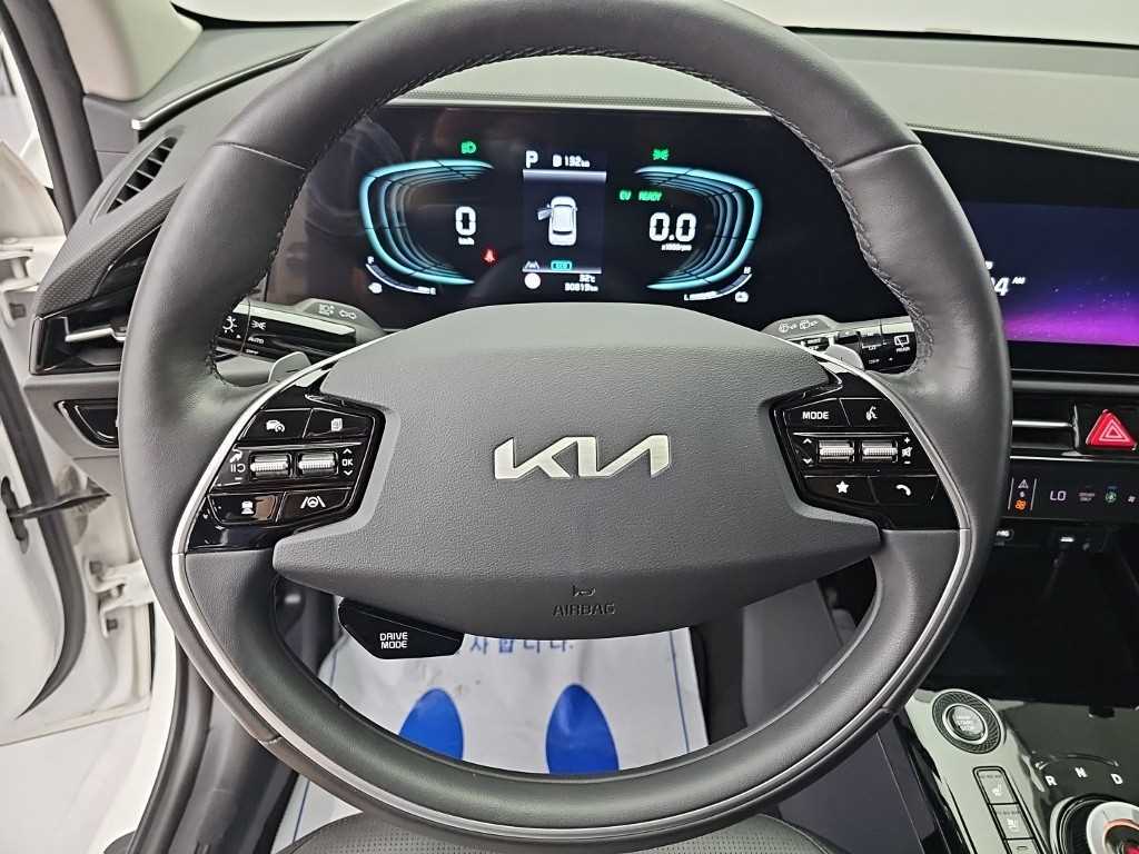 Kia Niro — photo 09