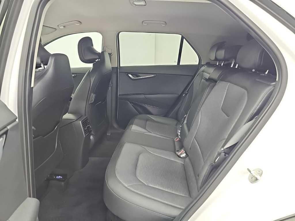 Kia Niro — photo 12