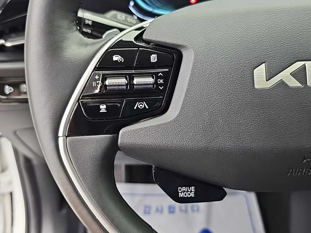Kia Niro — photo 17