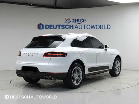 Porsche Macan — photo 02