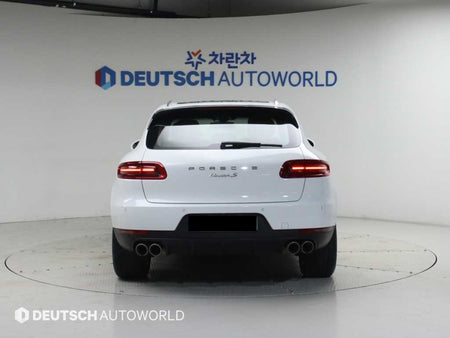 Porsche Macan — photo 04