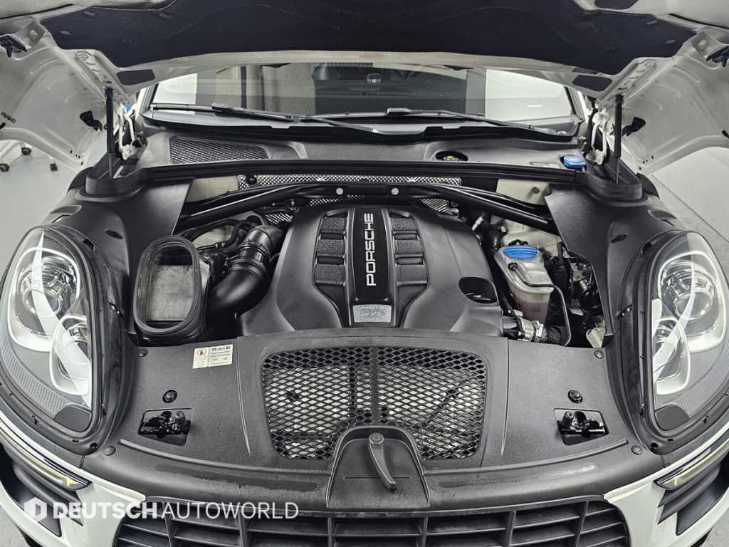 Porsche Macan — photo 06