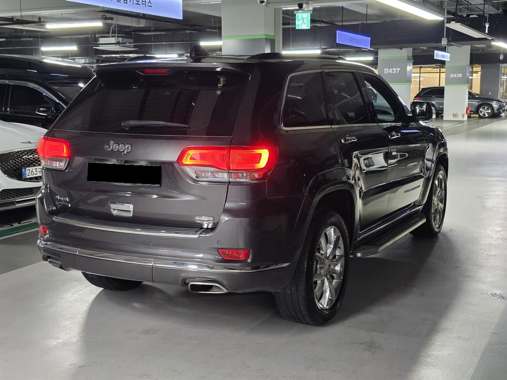 Jeep Cherokee — photo 04