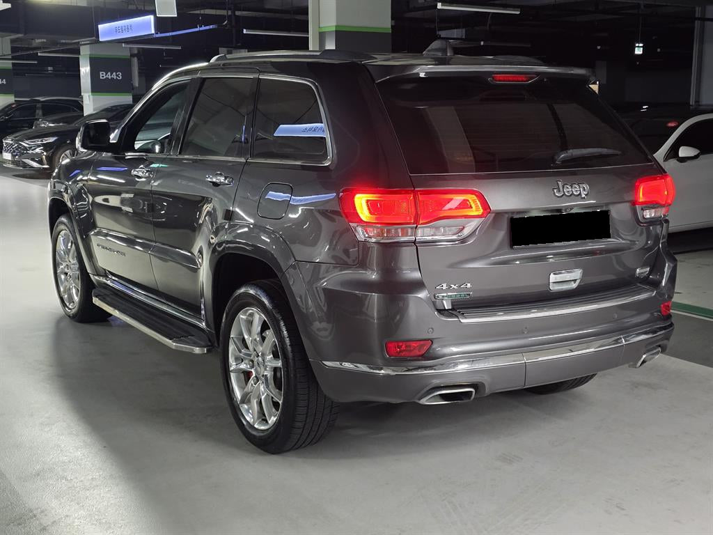 Jeep Cherokee — photo 05