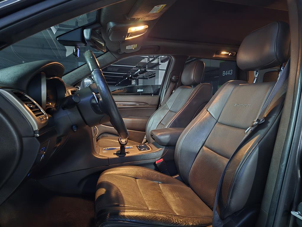 Jeep Cherokee — photo 06