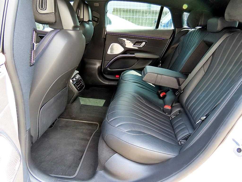 Mercedes-Benz EQS — photo 06