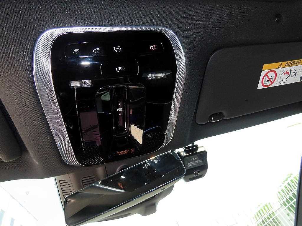 Mercedes-Benz EQS — photo 14