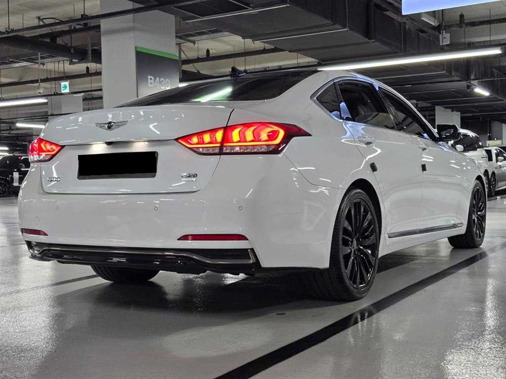 Genesis G80 — photo 03