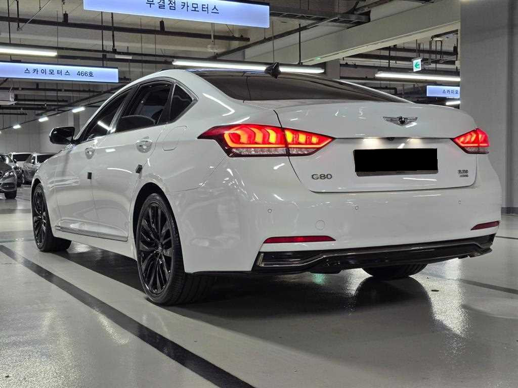 Genesis G80 — photo 04