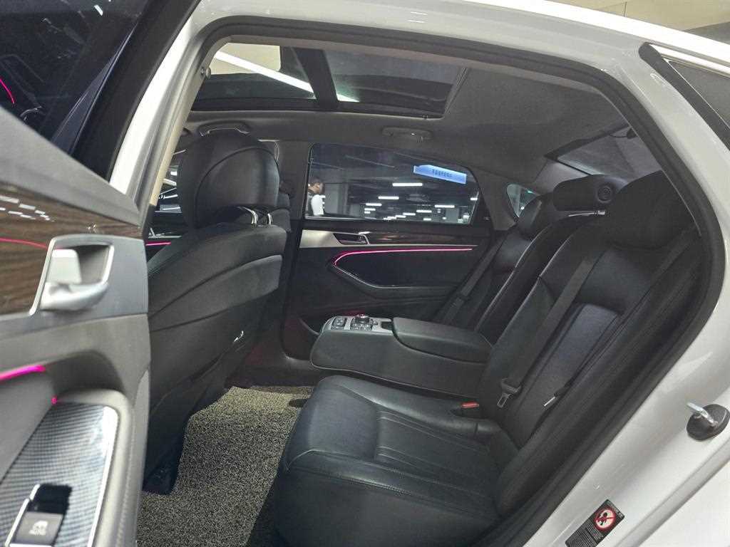 Genesis G80 — photo 06