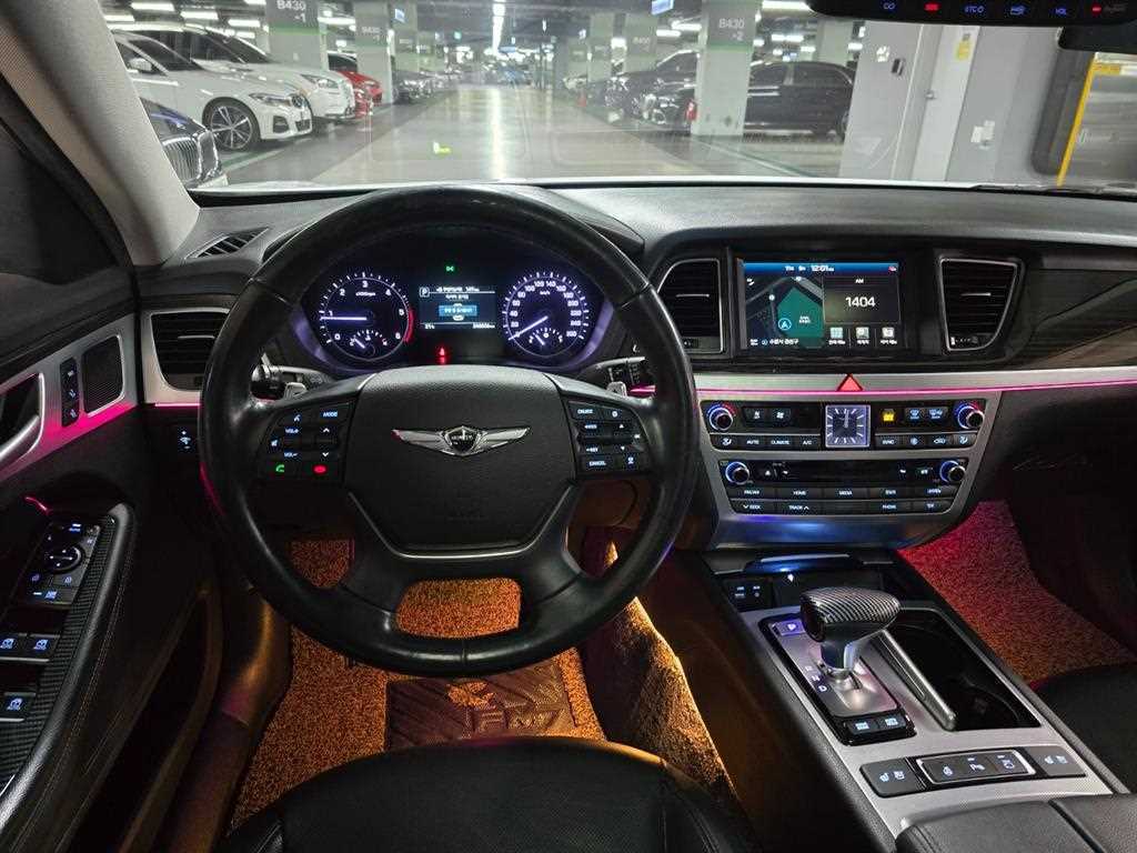 Genesis G80 — photo 07