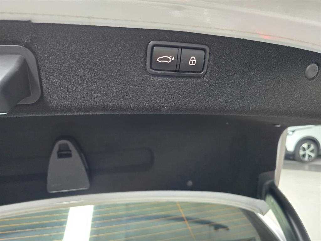 Genesis G80 — photo 18