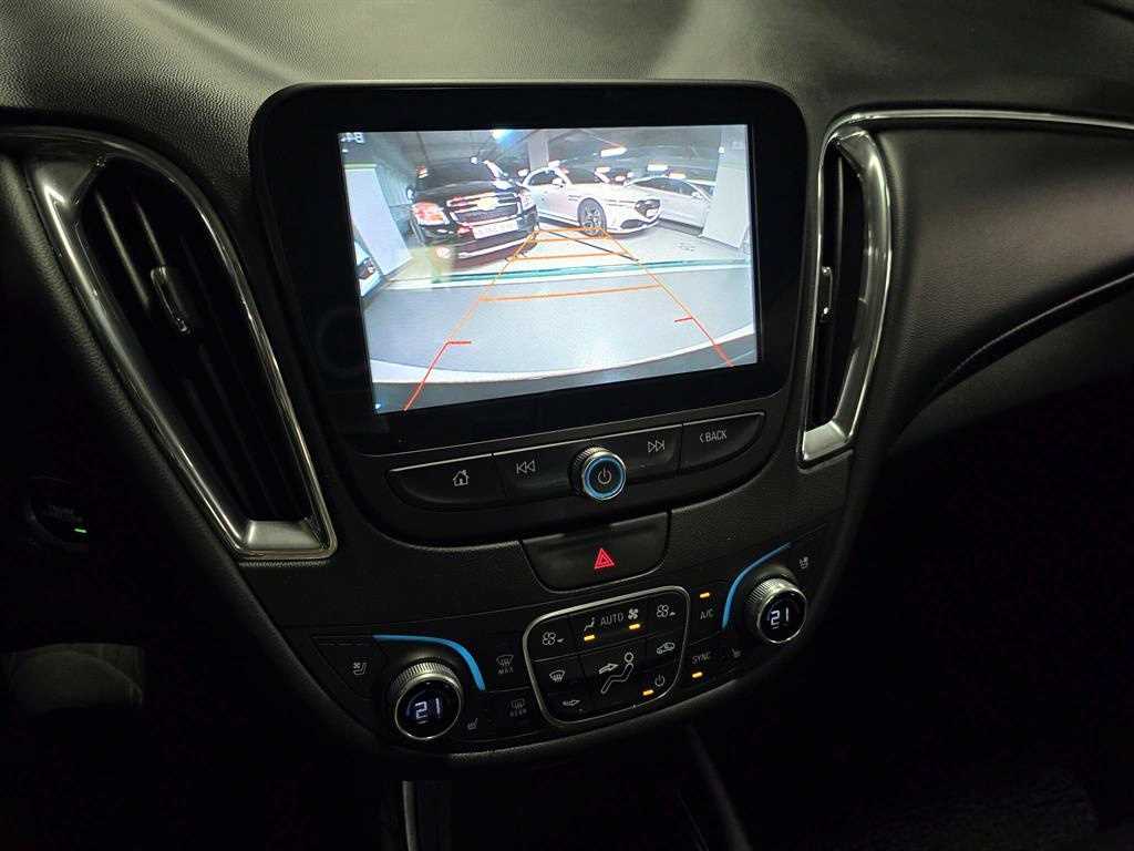 CHEVROLET Malibu — photo 12