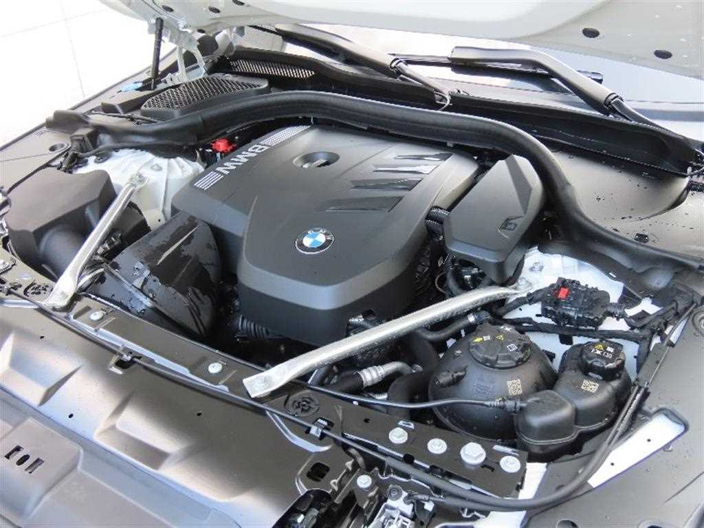BMW 5-Series — photo 20