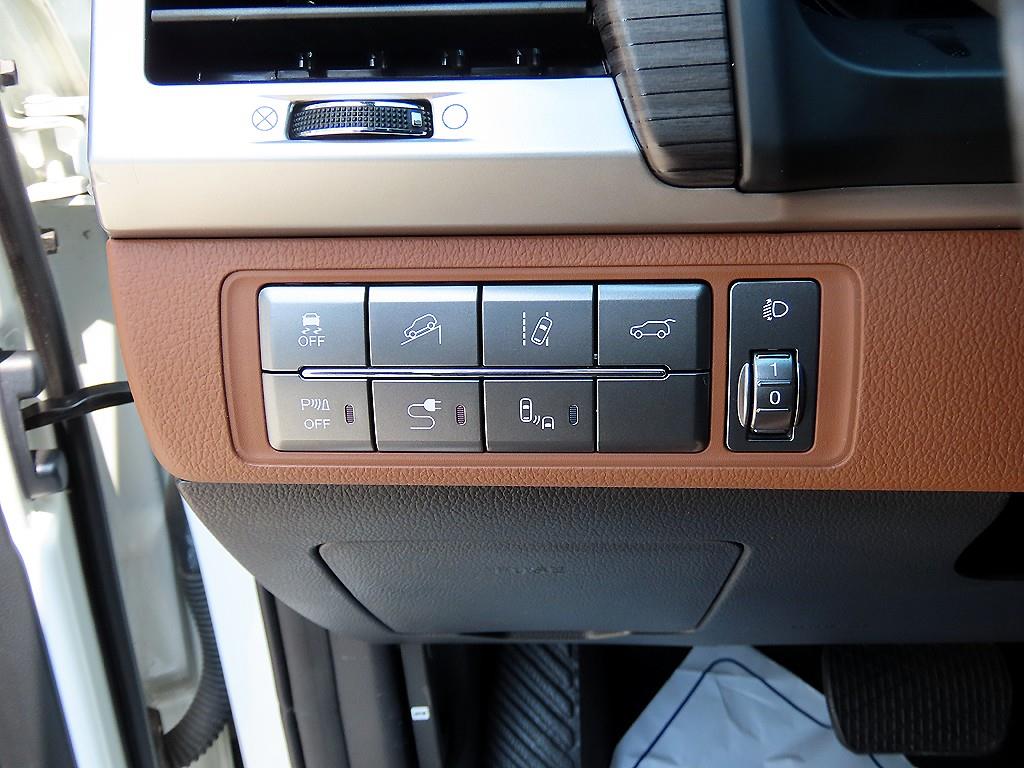 KGM Rexton — photo 11