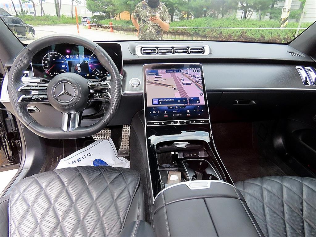 Mercedes-Benz S-Class — photo 07