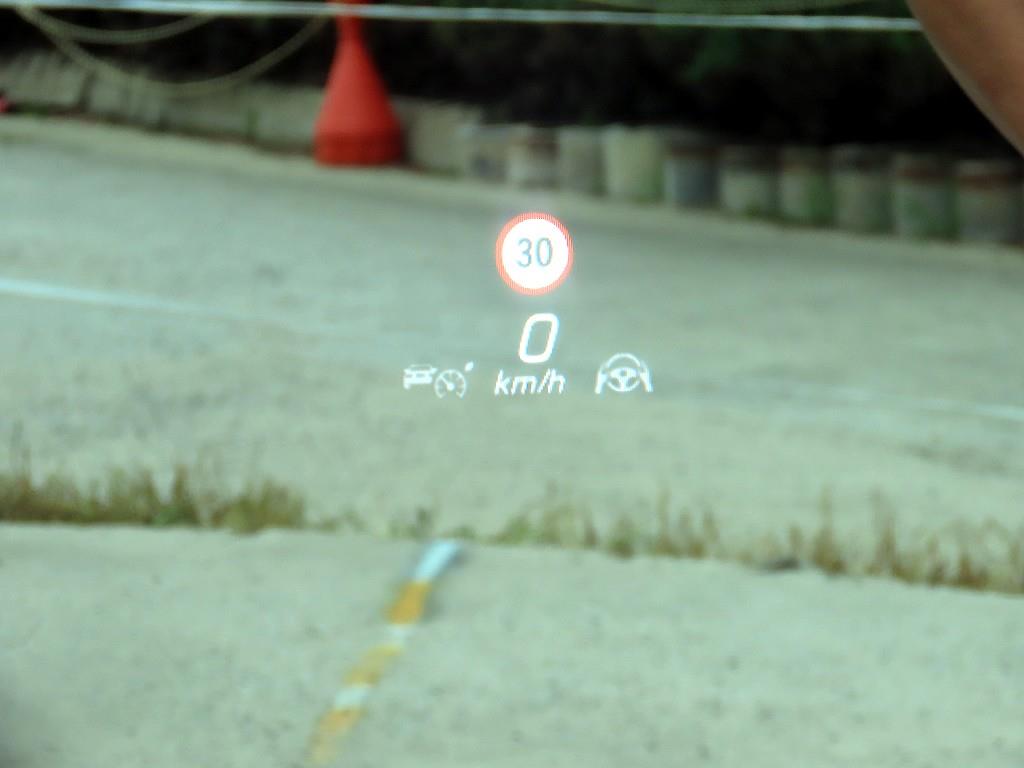 Mercedes-Benz S-Class — photo 10