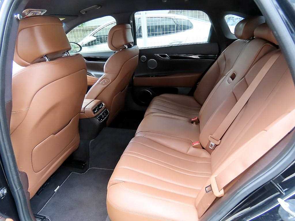 Genesis G80 — photo 06