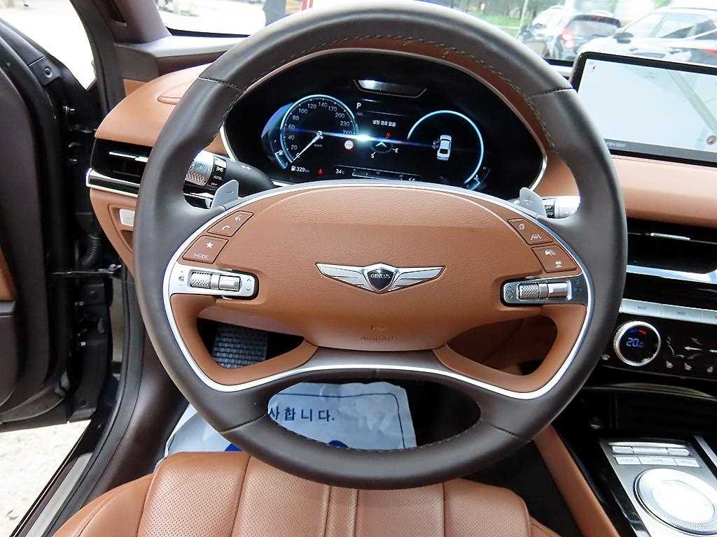 Genesis G80 — photo 08