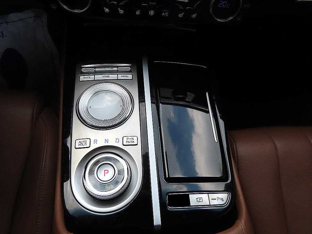 Genesis G80 — photo 11