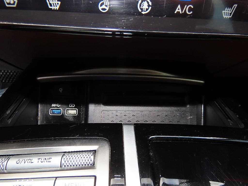 Genesis G80 — photo 16