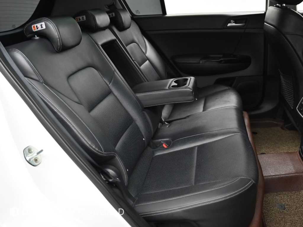 Kia Sportage — photo 12