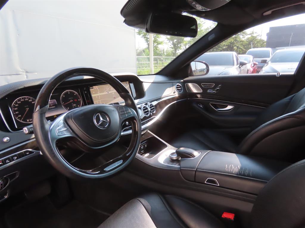 Mercedes-Benz S-Class — photo 16