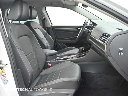 Volkswagen Jetta — photo 10
