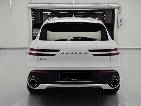 Genesis GV70 — photo 03