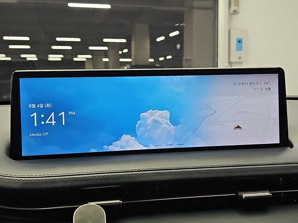 Genesis GV70 — photo 15