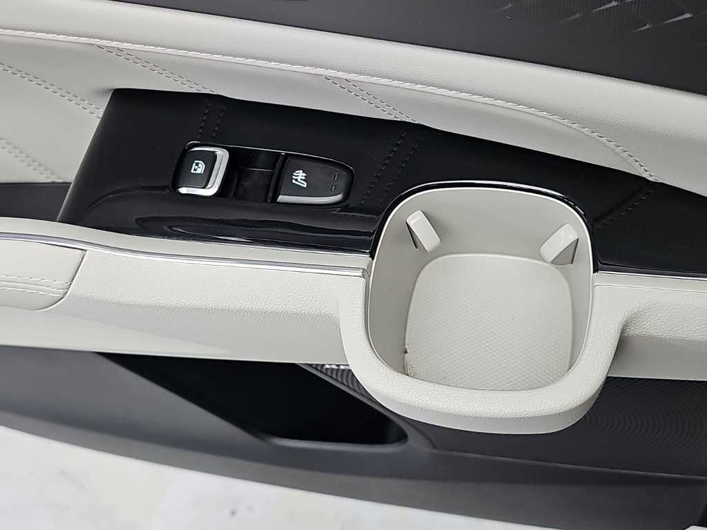 Kia Sorento — photo 14
