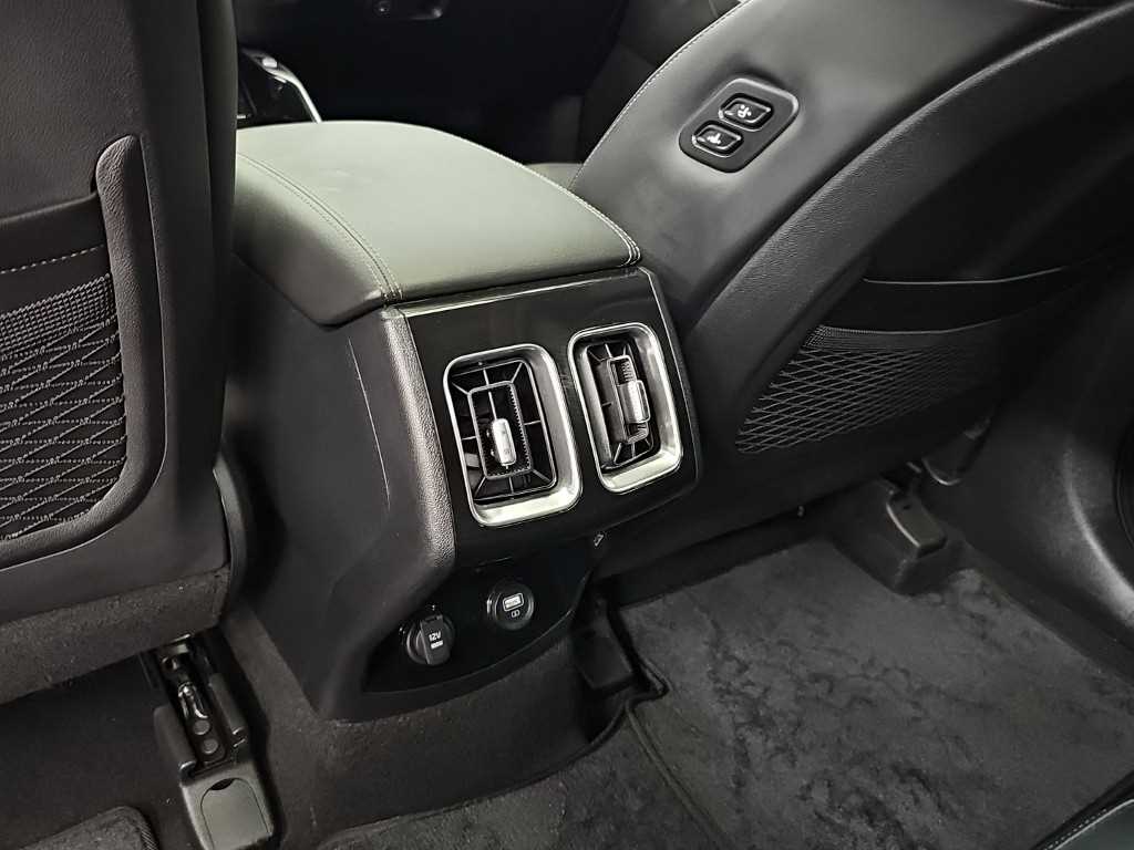 Kia Sorento — photo 13
