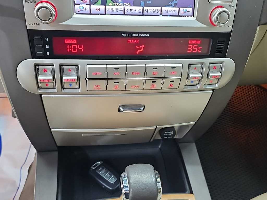 Kia Mohave — photo 10